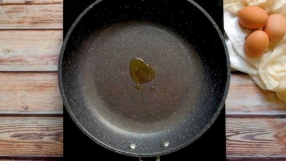 Heat oil in pan.
