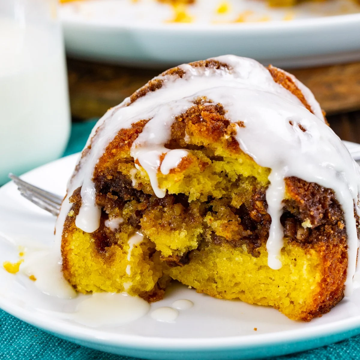 Honey Bun Bundt Cake