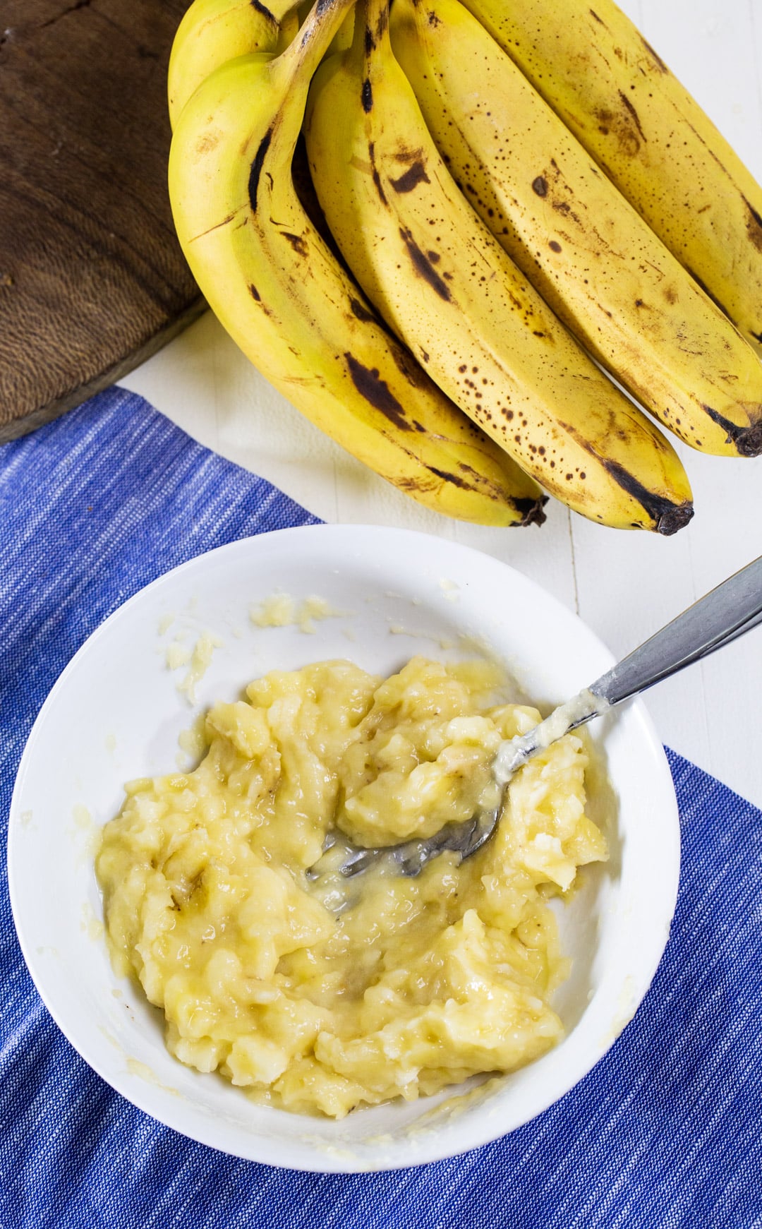 Mashed banana in a bowl.
