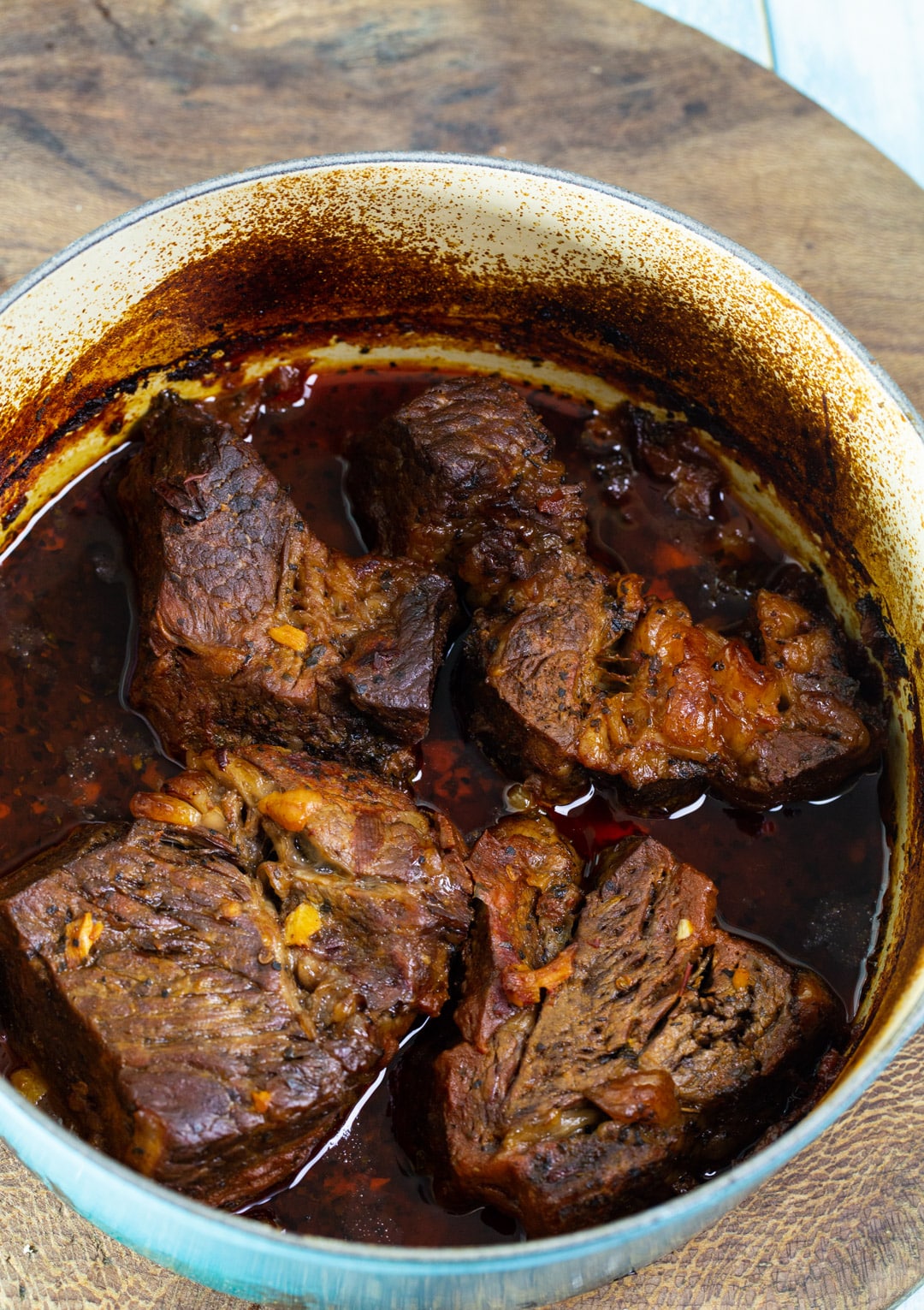 Chuck roast after being cooked.