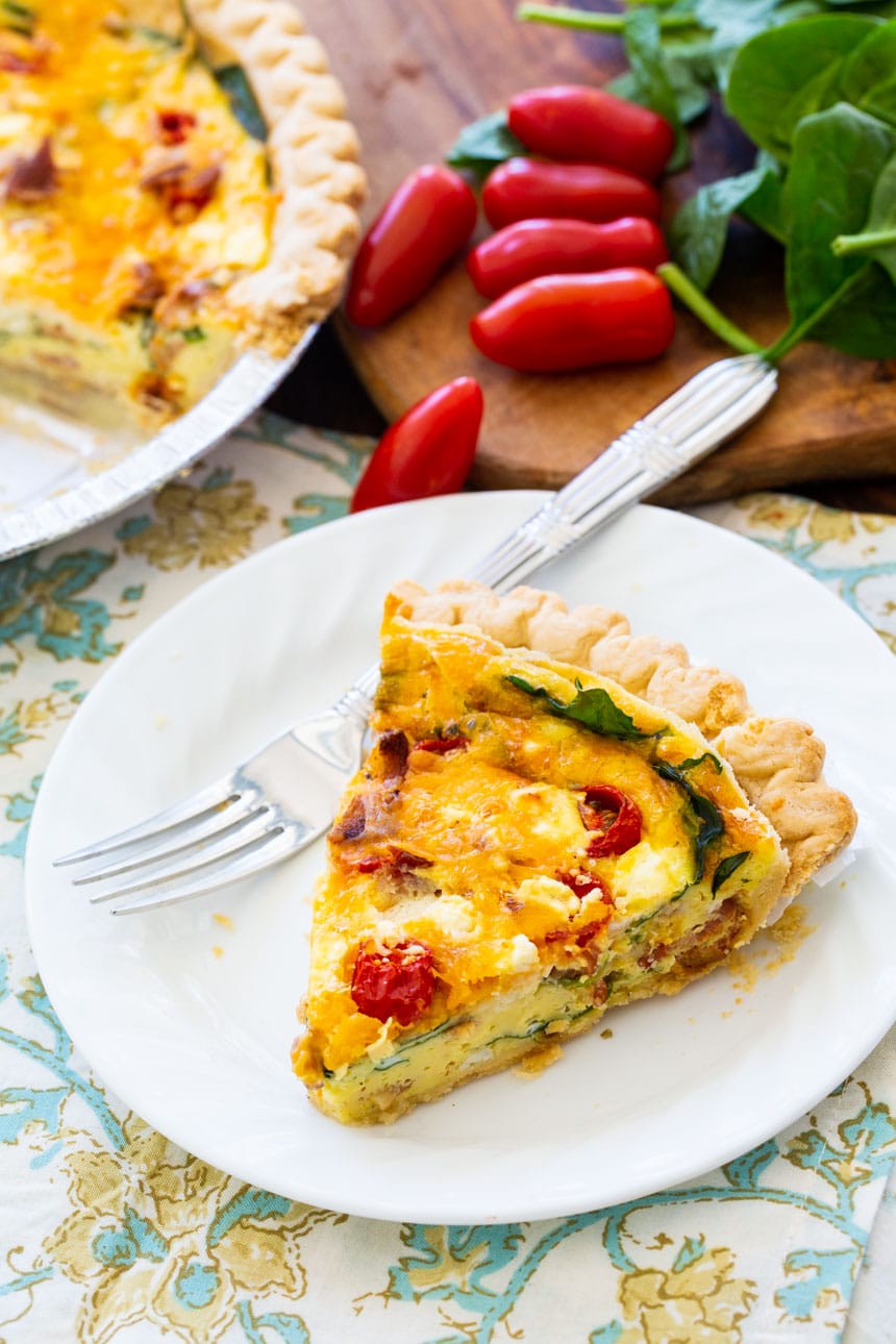 BLT Quiche with Bacon, Spinach, and Tomatoes