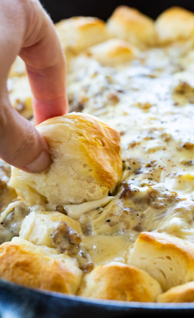 Biscuit and Gravy Ring