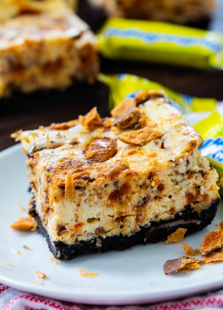 Butterfinger Cheesecake Bars
