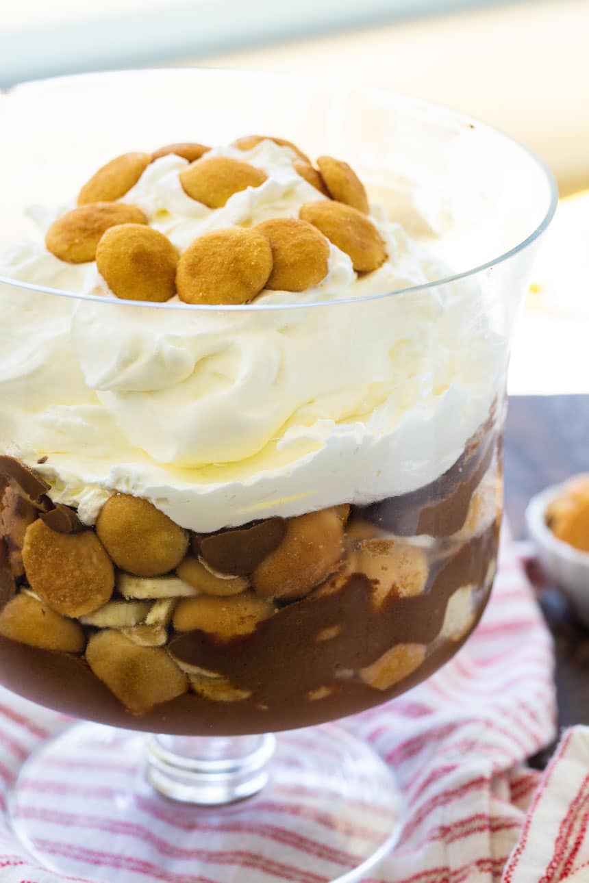 Chocolate Banana Pudding in a trifle bowl.