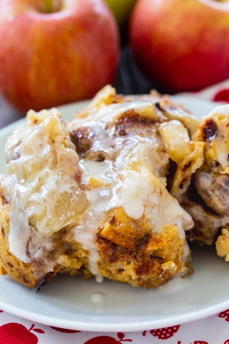 Crock Pot Apple Pie Cinnamon Roll Casserole