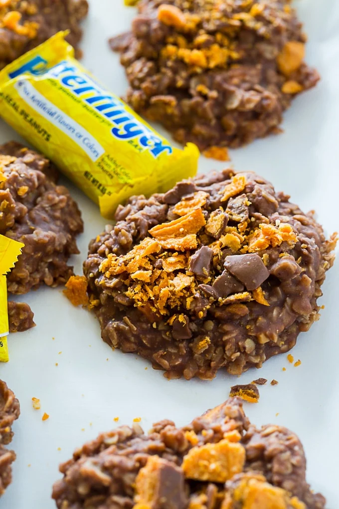 No-Bake Butterfinger Oatmeal Cookies