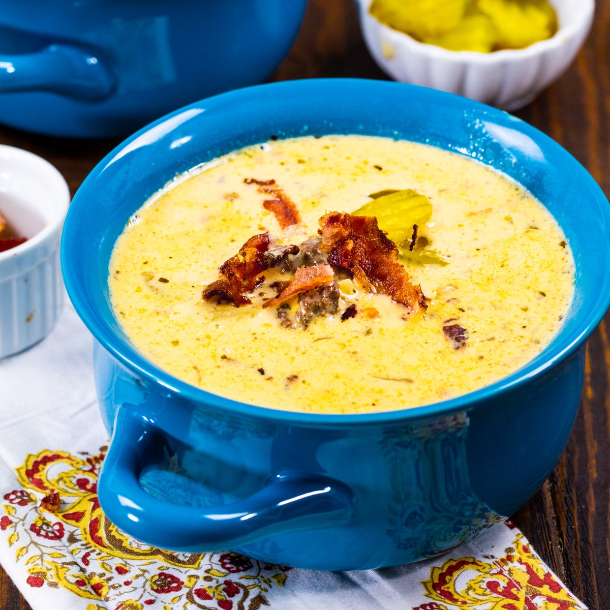 Slow Cooker Bacon Cheeseburger Soup