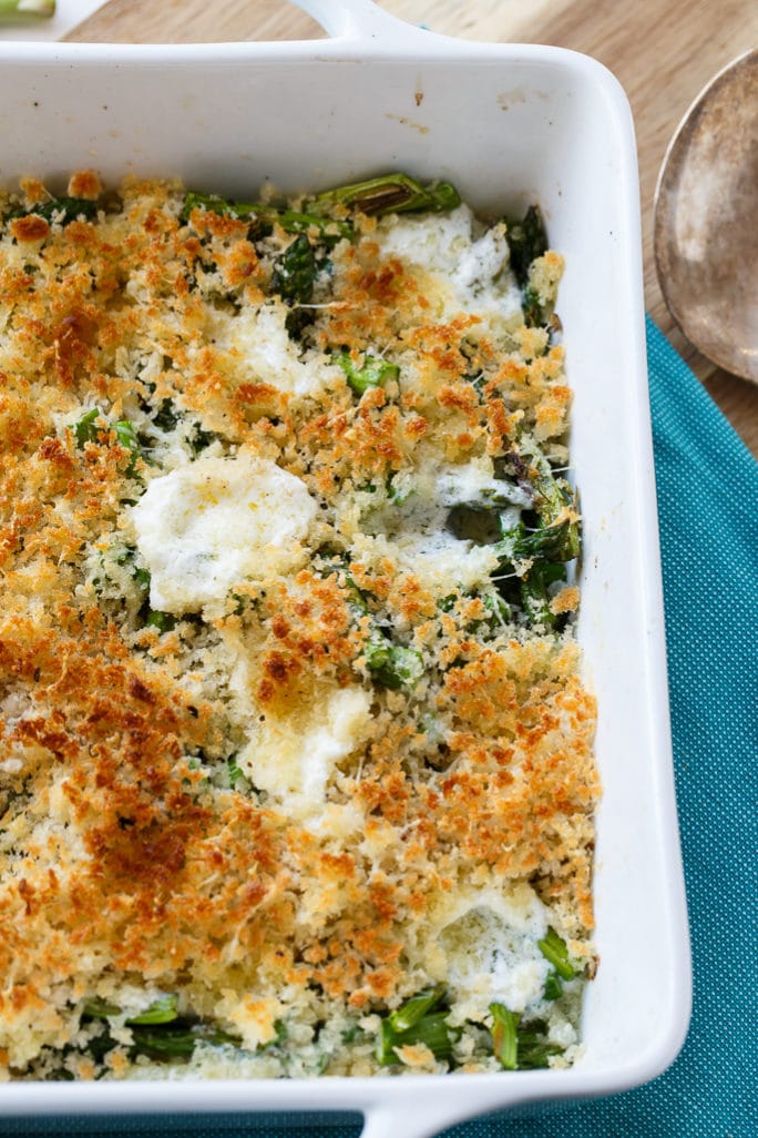 Gratin with asparagus and mascarpone.