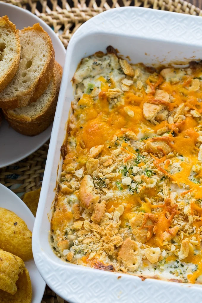 Creamy Broccoli Cheese Dip