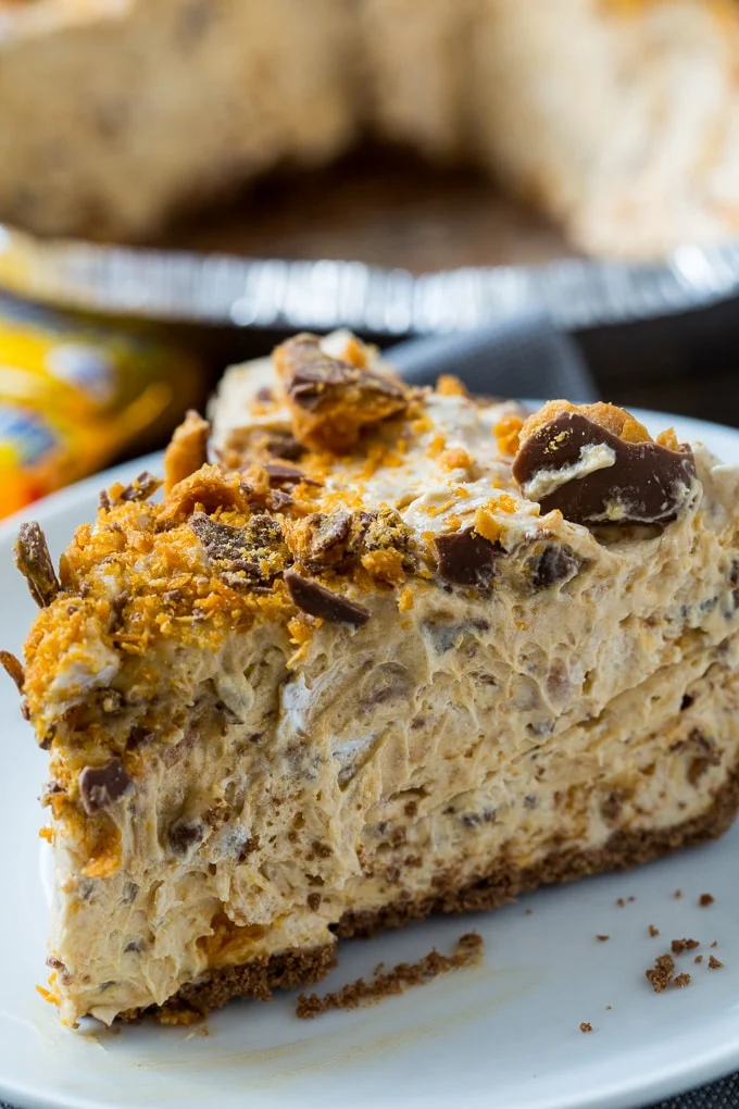 Peanut Butter and Butterfinger Pie