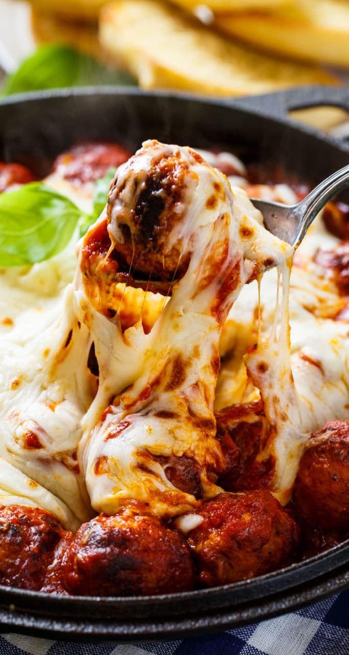 Cheesy Meatball Skillet with Marinara Sauce