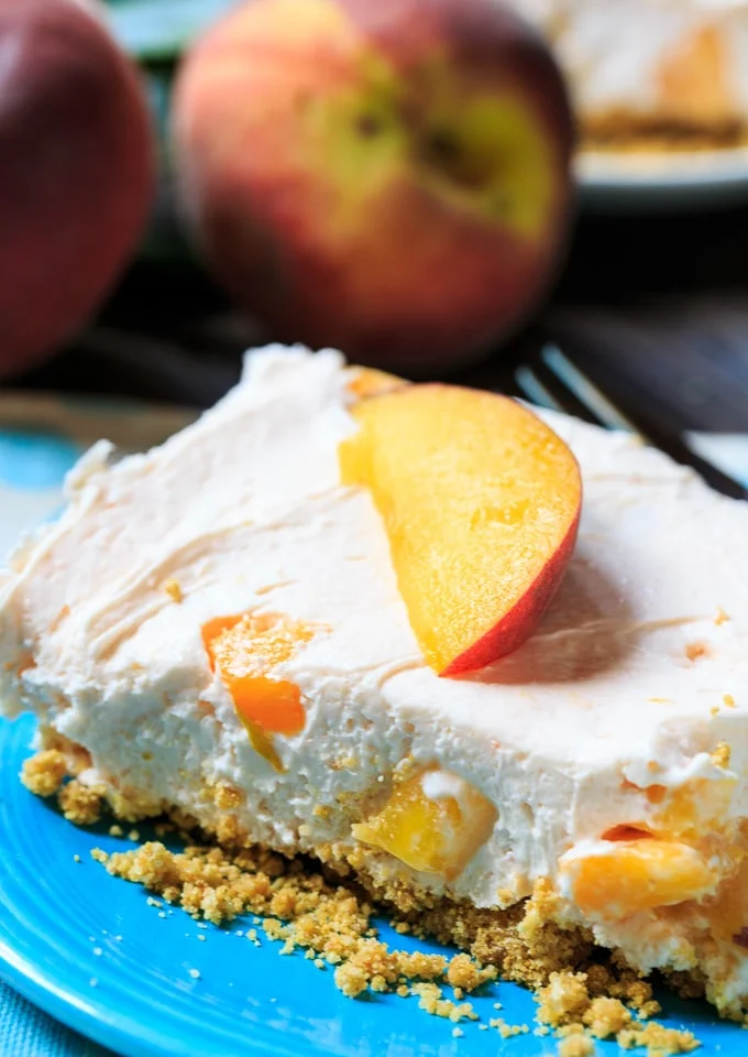 No-Bake Peach Cheesecake Bars