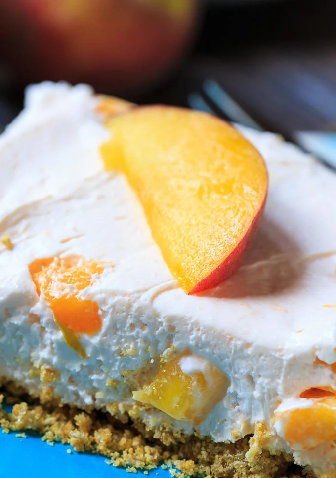 No-Bake Peach Cheesecake Bars