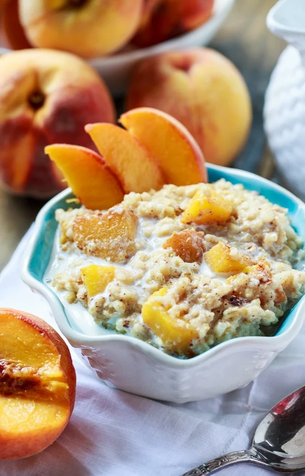 Crock Pot Peaches and Cream Oatmeal