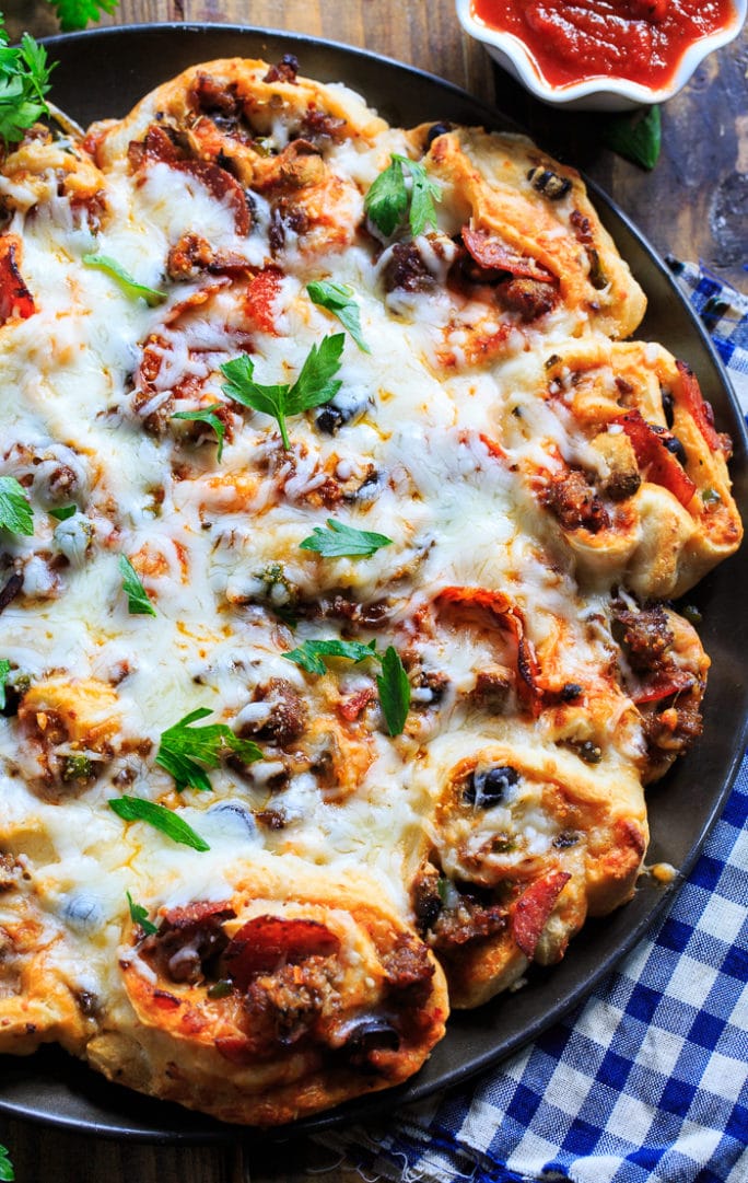 Pull-Apart Supreme Pizza Pinwheels