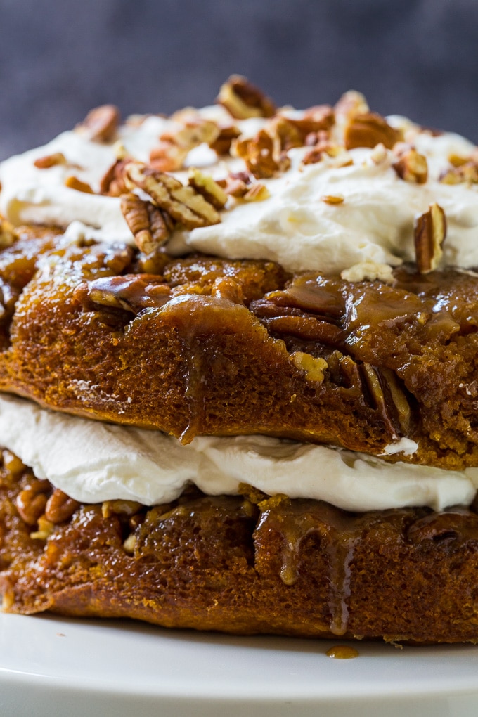 Easy Praline Pumpkin Cake