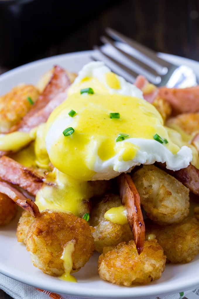 Tater Tor Eggs Benedict